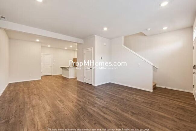 Building Photo - Newer Three Bedroom Townhome in Cornelius!