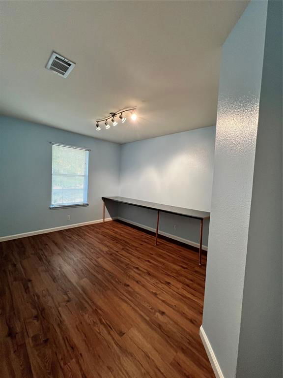 Building Photo - 103 Evergreen Cir