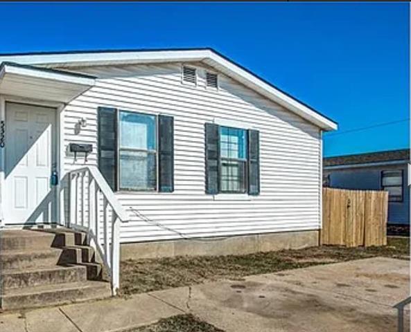Primary Photo - 5320 Carver Dr