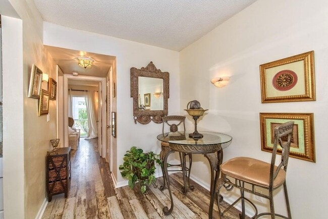 Building Photo - 59 Bedford E