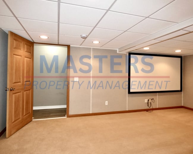 Building Photo - For Lease