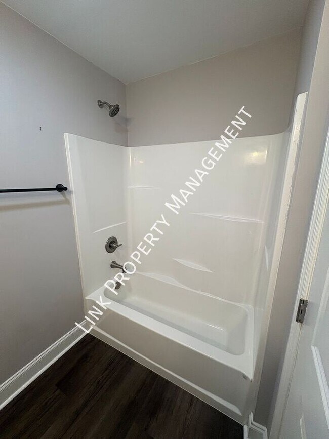 Building Photo - 8233 Harrison Bay Rd