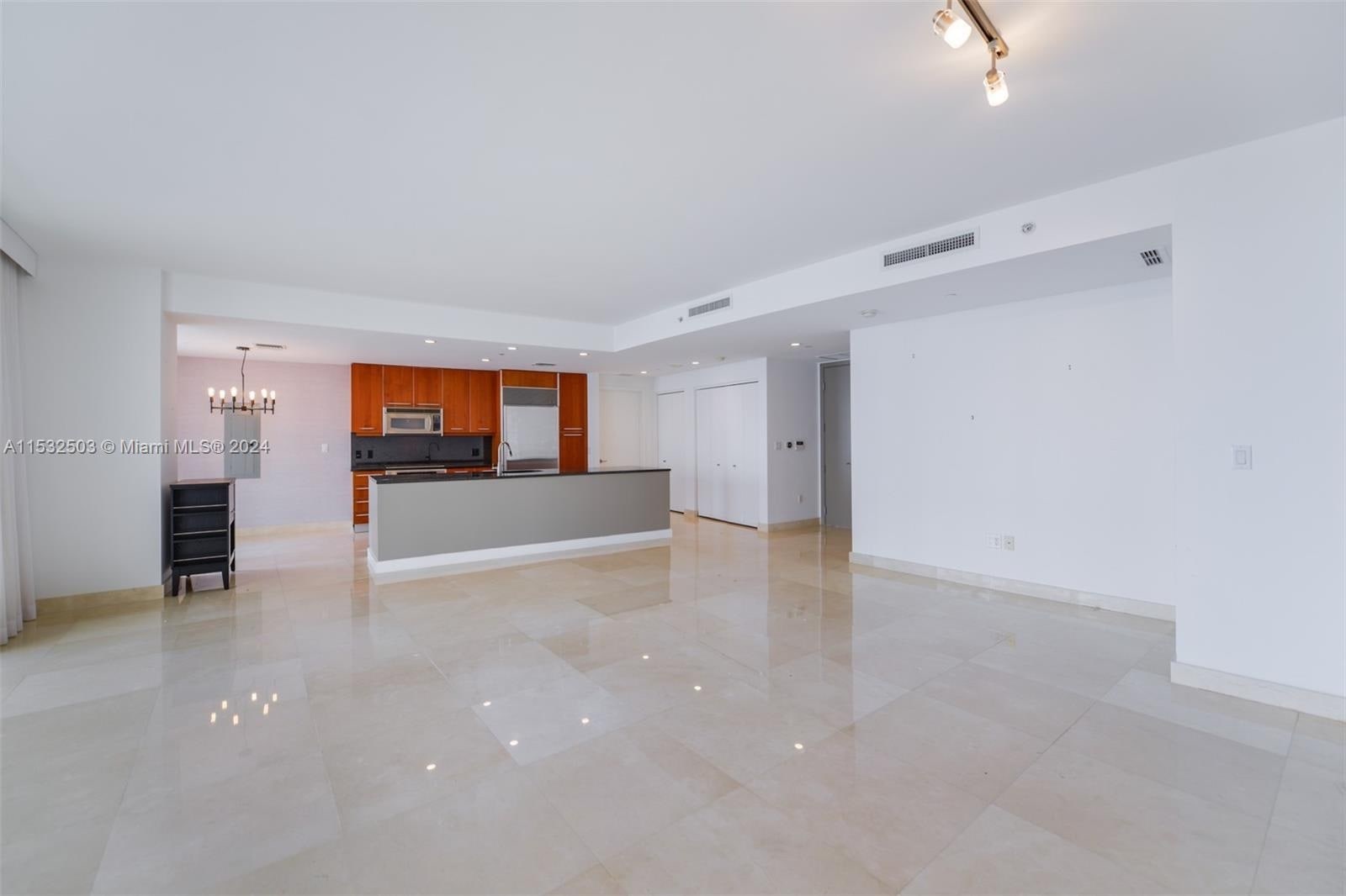 Building Photo - 901 Brickell Key