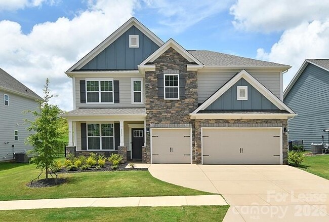 Building Photo - 6153 Sylvan Dr