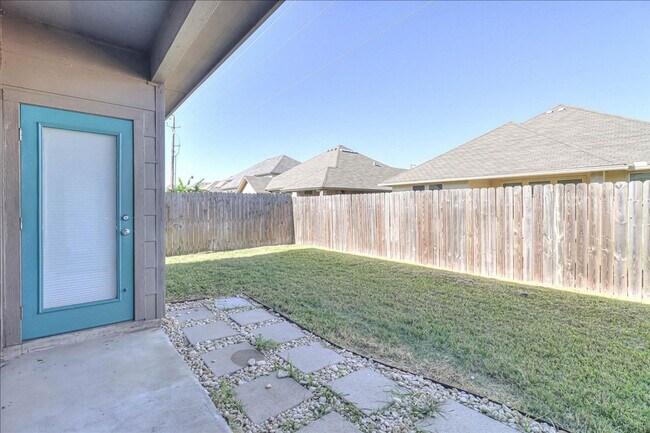 Building Photo - 2217 Ibis St