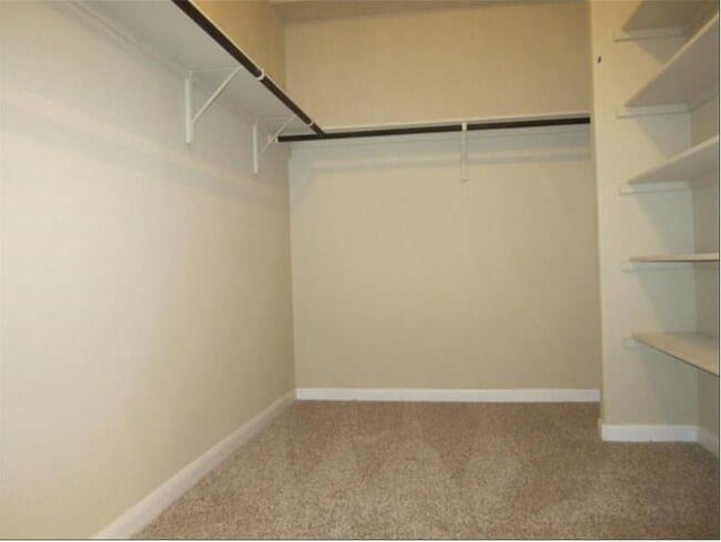 Building Photo - 17900 Linkview Dr