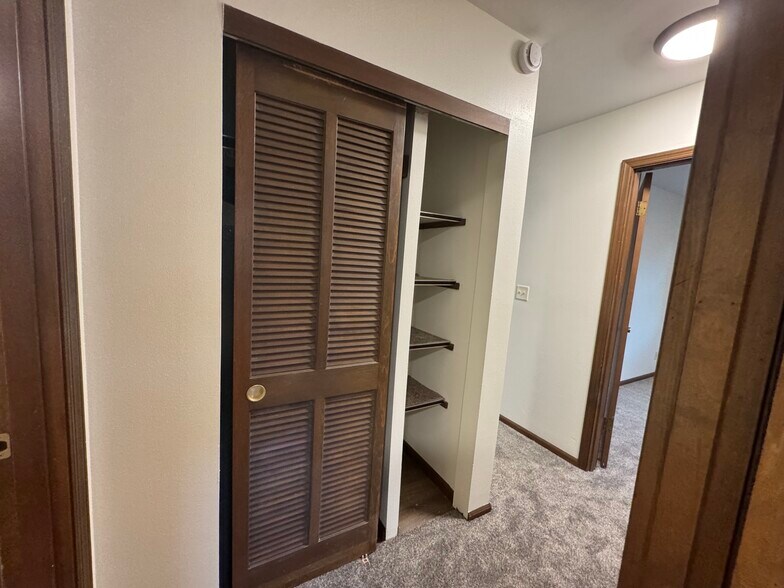 Building Photo - 1404 Hayden Ave