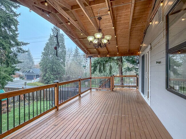 Building Photo - 17127 38th Ave W