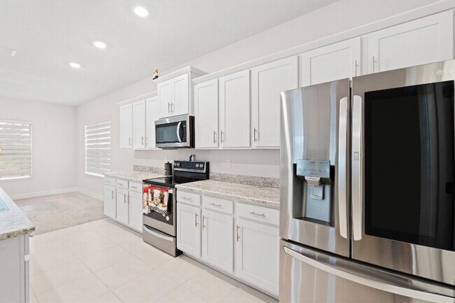 Building Photo - 692 NE Turtleback Trail