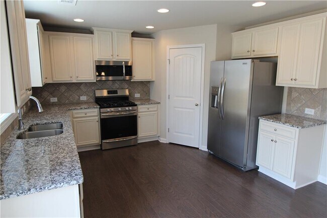 Building Photo - 5729 Shore Isle Ct