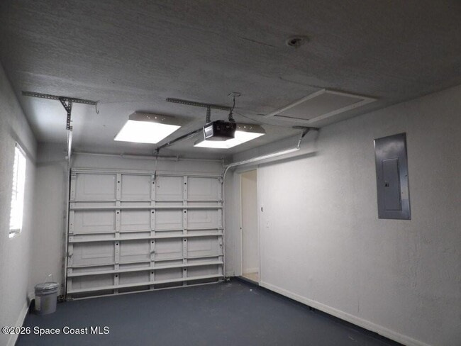 Building Photo - 752 Gelaso St SW