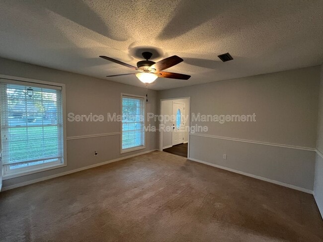 Building Photo - 6004 Players Pl