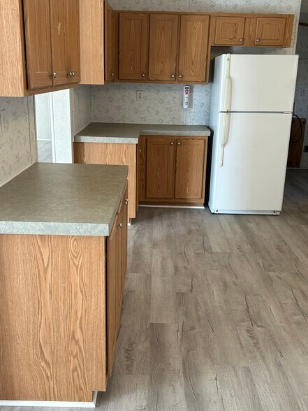 Extra Storage - 49 Mallard Ave NE