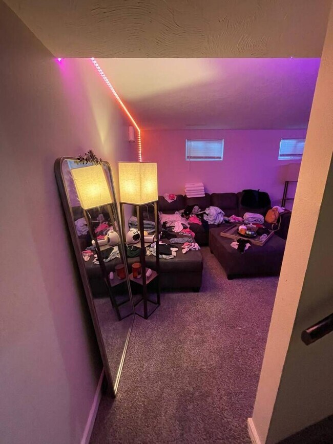 Building Photo - 3892 E 200 Rd N