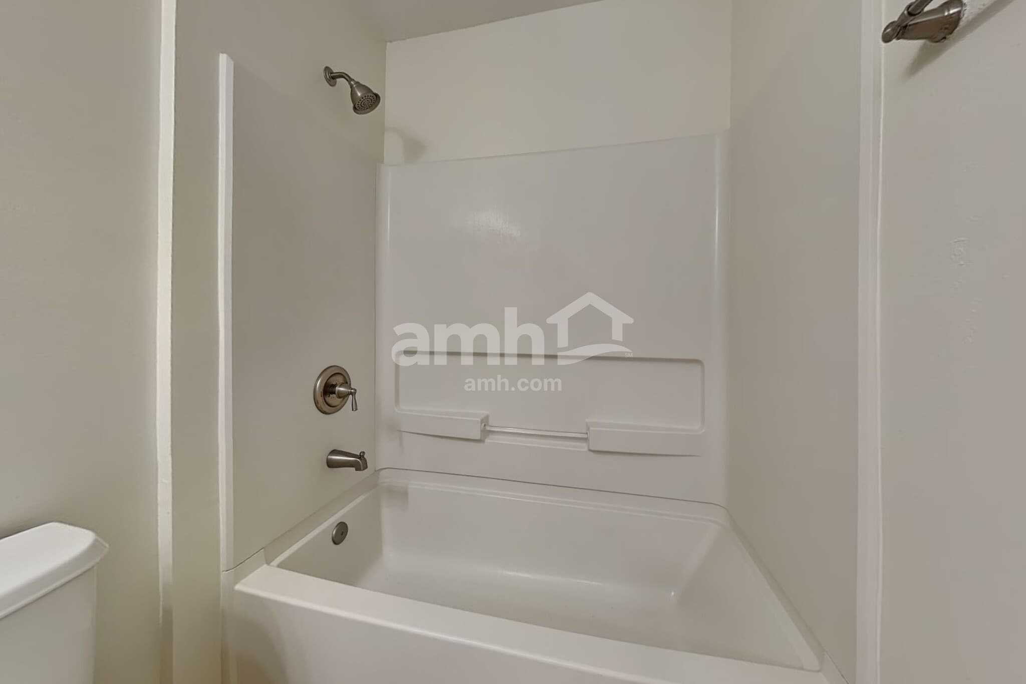Building Photo - 77088 Cobblestone Dr