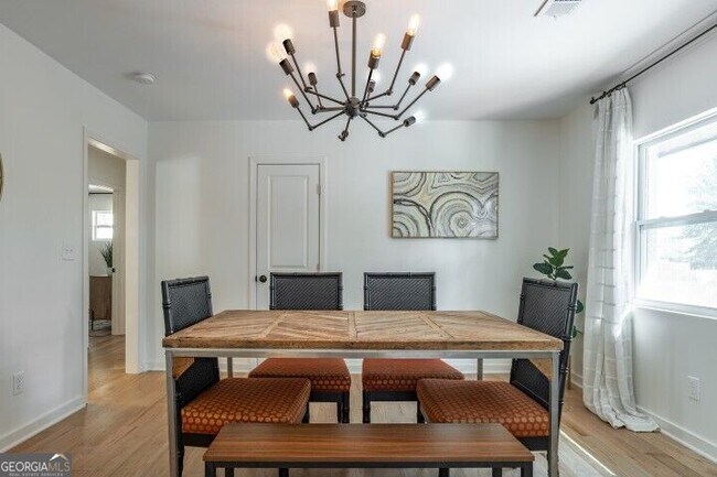 Building Photo - 3154 N Druid Hills Rd