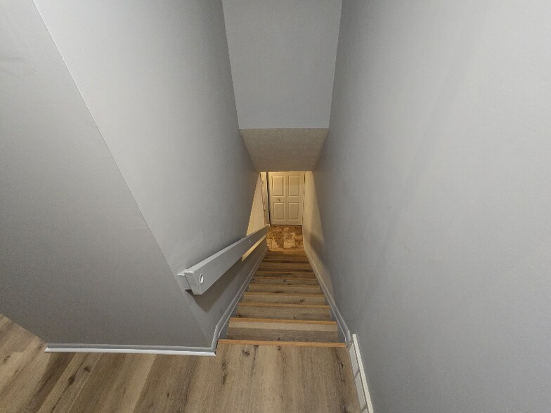 Building Photo - 26640 Lake of the Falls Blvd