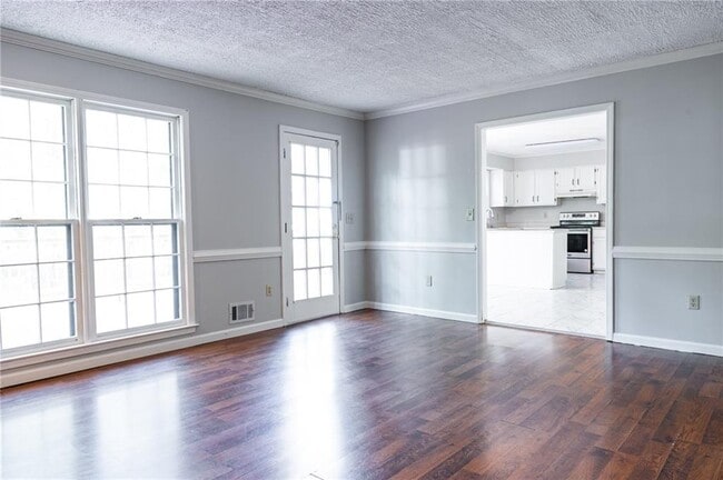 Building Photo - 7766 Hampton Cove
