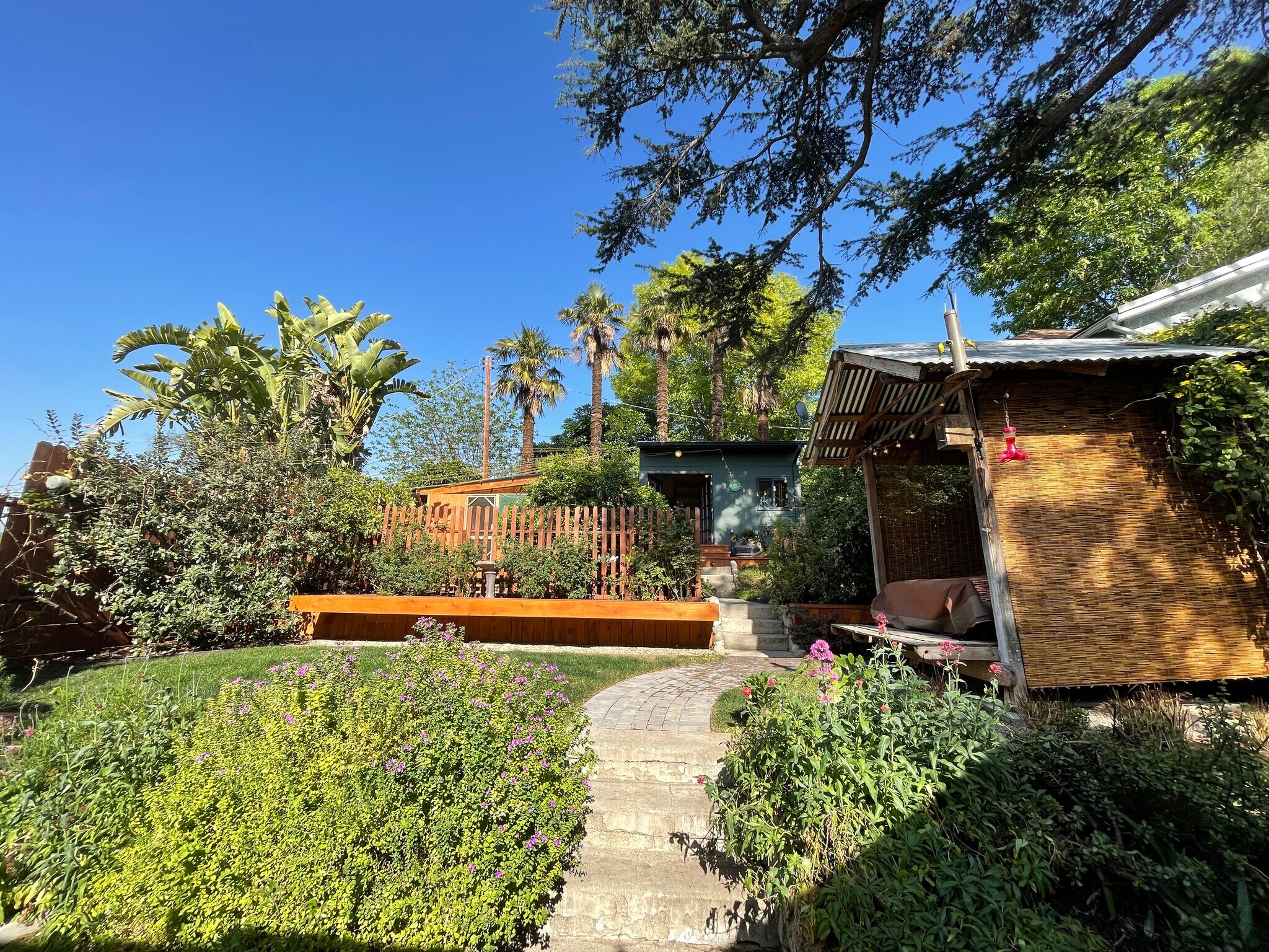 Building Photo - 2437 Arthur St