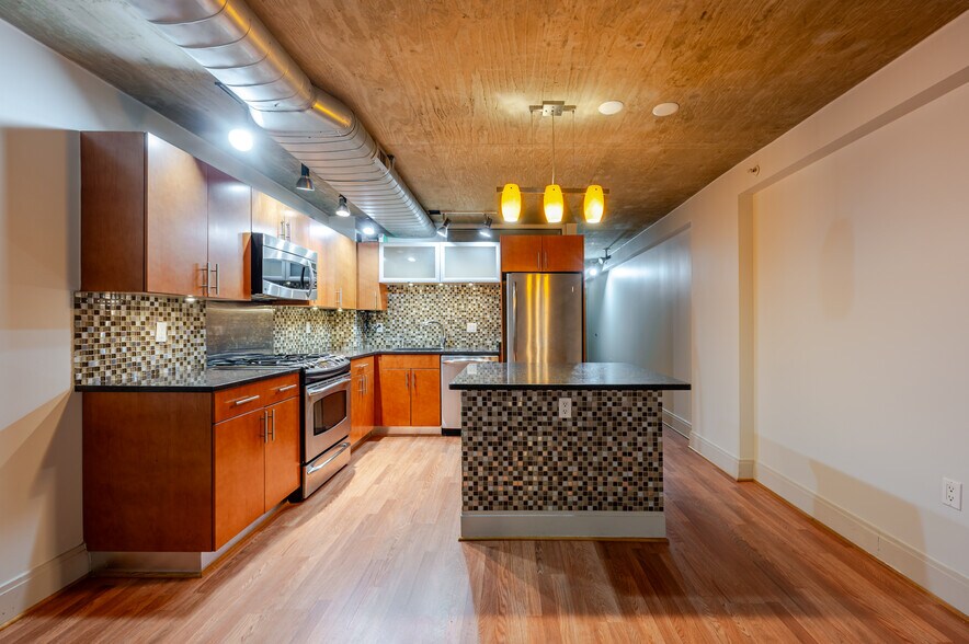 Building Photo - 929 Florida Ave NW