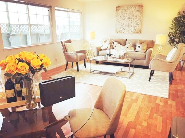 Building Photo - 39118 Sundale Dr