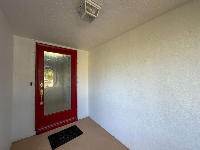 Building Photo - 3525 Riviera Dr