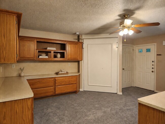 Building Photo - 1311 Antoine Dr