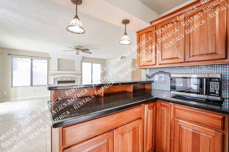 Building Photo - 7395 W Kerry Way