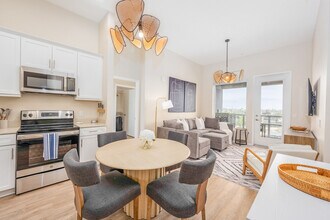 Building Photo - 3136 Meade Ave