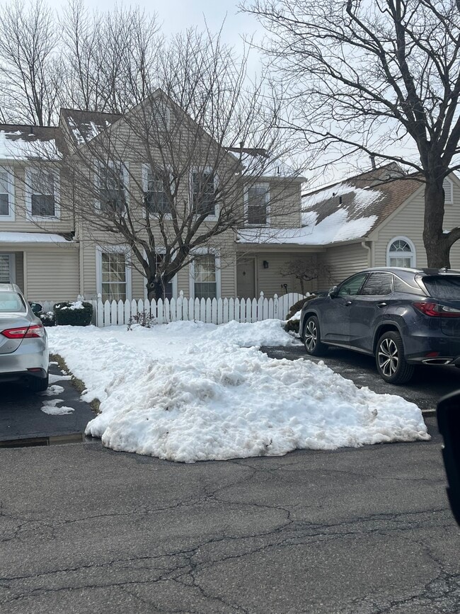 Building Photo - 1604 McNelis Dr