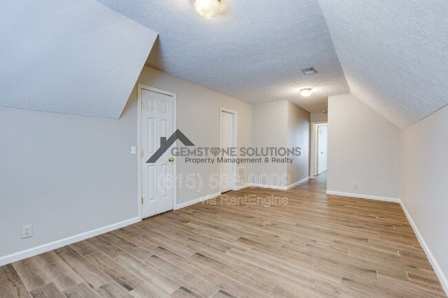 Building Photo - 2104 Loudenslager Dr