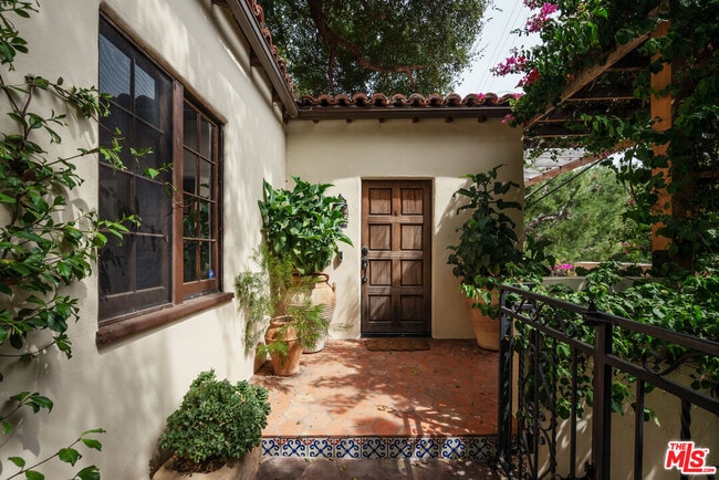 Building Photo - 8515 Ridpath Dr