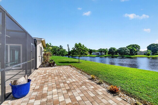 Building Photo - 14624 Country Side Ln