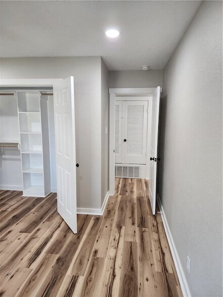 Building Photo - 12877 E State Hwy 21