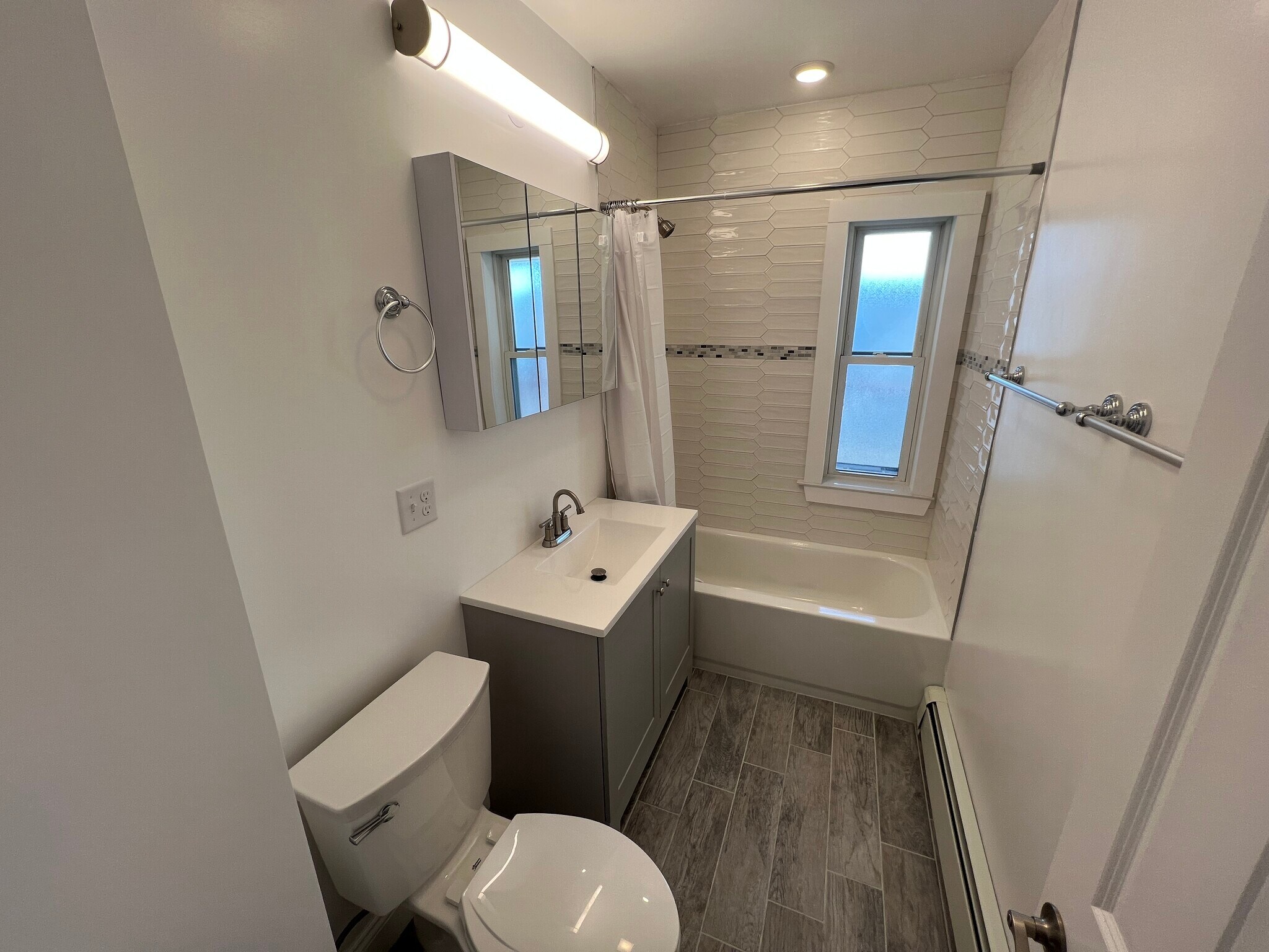 Building Photo - 8 Gilson Ter