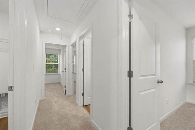 Building Photo - 458 Red Dragon Dr