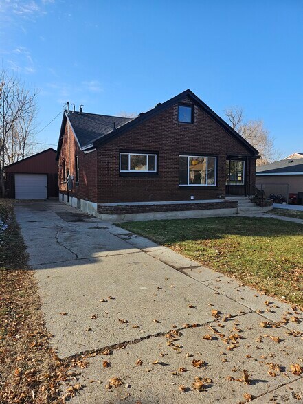 Building Photo - 3503 Quincy Ave