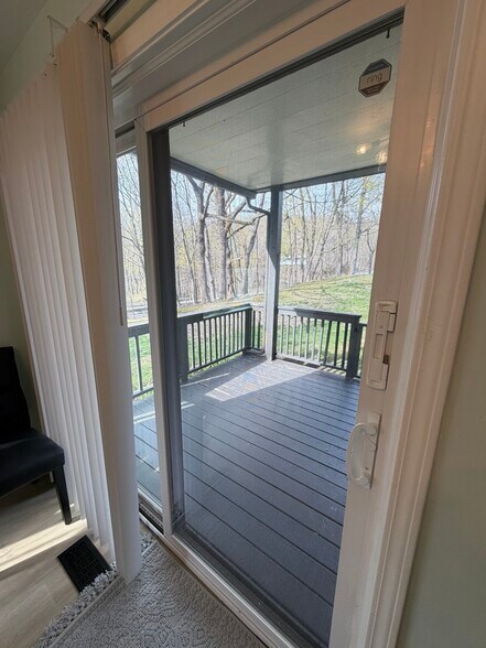 Building Photo - 7 Nicole Cir