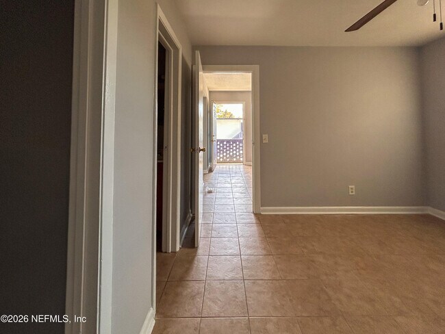 Building Photo - 1122 Woodruff Ave