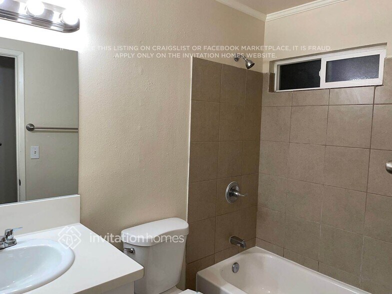 Building Photo - 19359 Green Mountain Dr