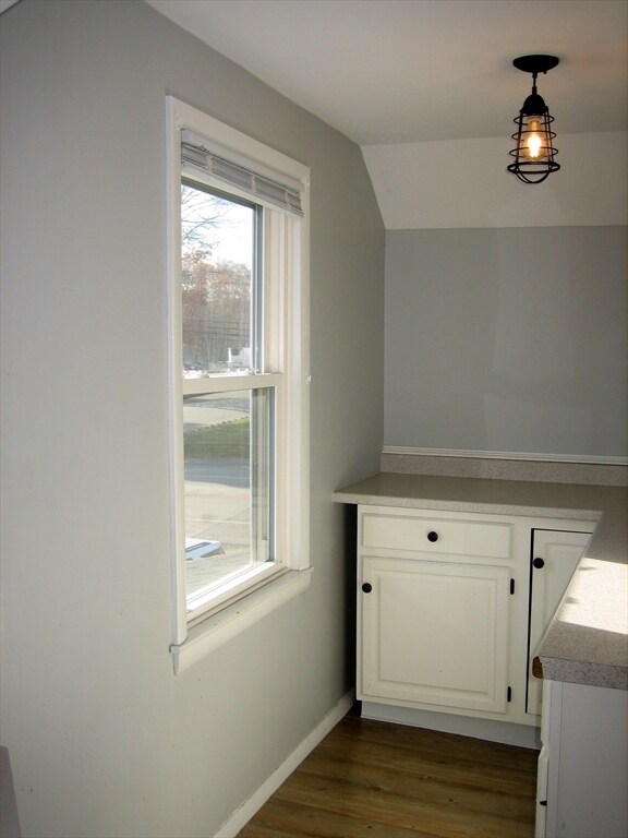 Building Photo - 706 Lancaster St