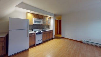 Building Photo - 10 Langdon St