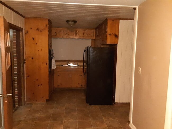 Building Photo - 3 Bedroom 2 Bath located in Oxford