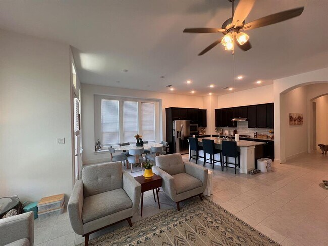 Building Photo - 6145 Teodoro Bend