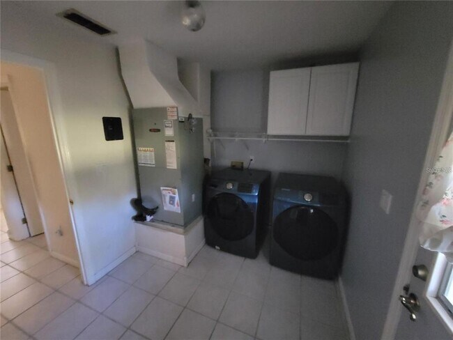 Building Photo - 1785 Grove Ct