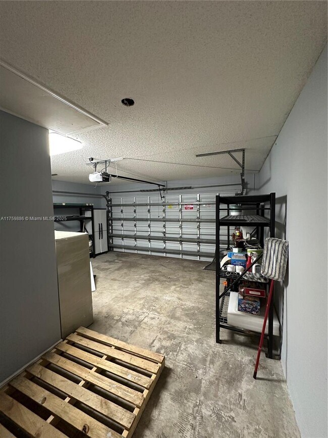 Building Photo - 18861 NW 88th Ct