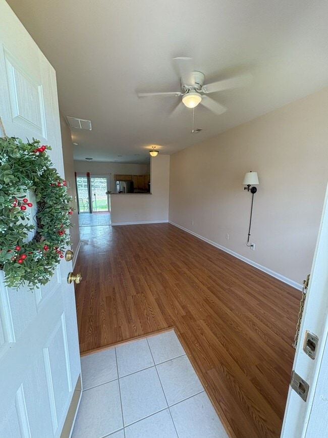 Building Photo - Centrally located Townhouse in Charlotte