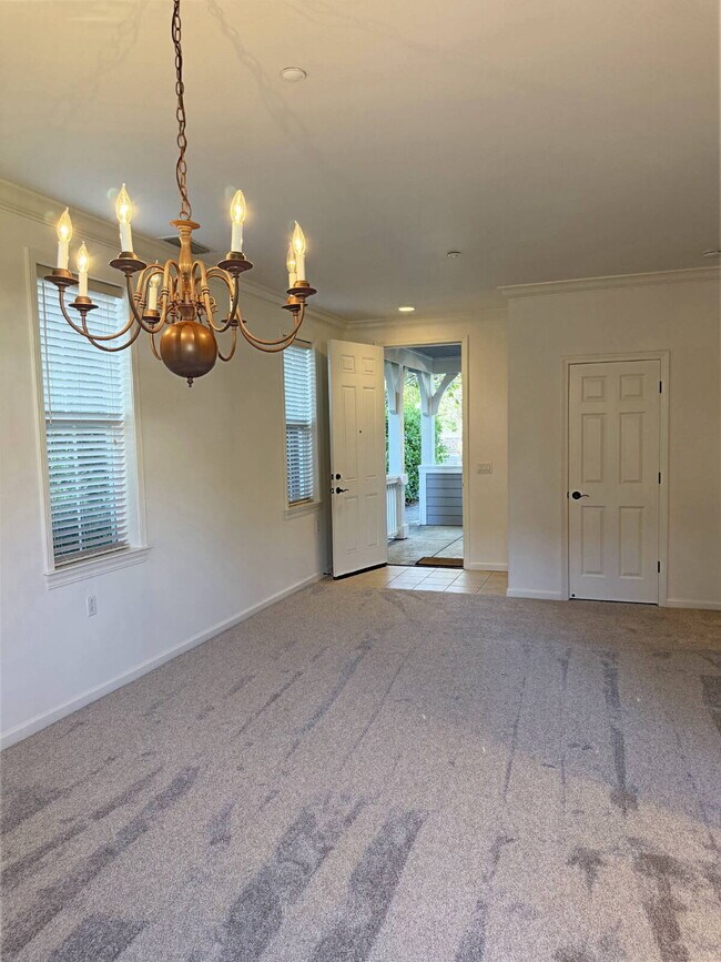 Building Photo - Eastside Sonoma | Single-Level Living Near the Plaza