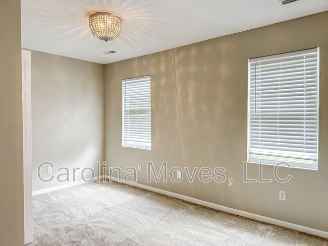 Building Photo - 205 Winterthur Dr