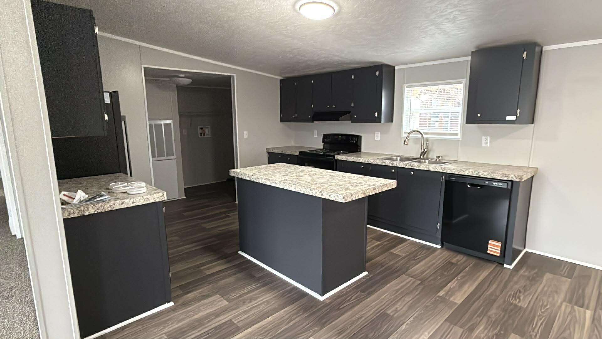 Building Photo - 120A Parker Dr